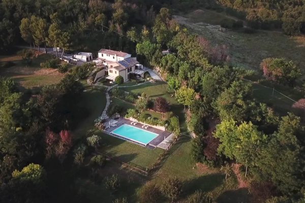 luchtfoto landgoed luchtfoto van het vakantiehuis - casesanbartolo